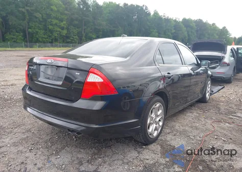 2011 Ford Fusion Se z USA, uszkodzony, nr VIN 3FAHP0HA0BR249774